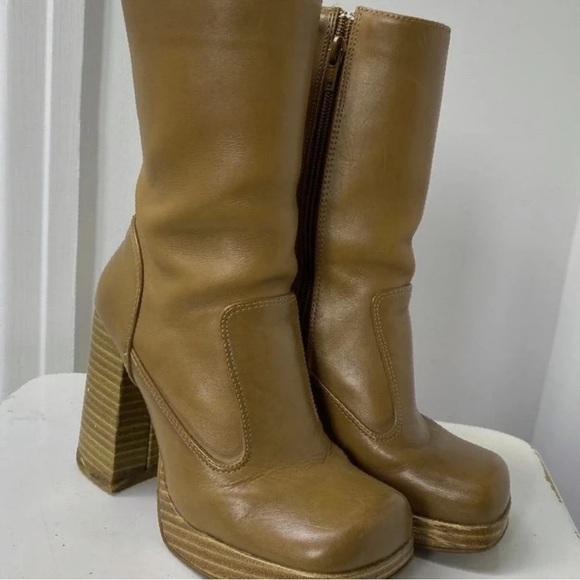 Ralph Lauren Camel Heeled Boots - Picture 1 of 7